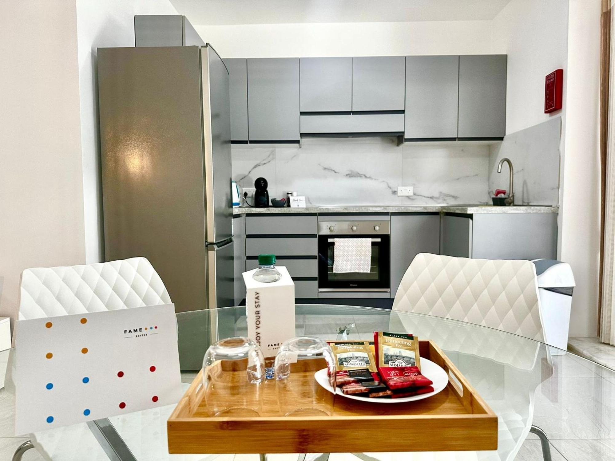 Modern Retreat In The Heart Of St Julians Appartement *