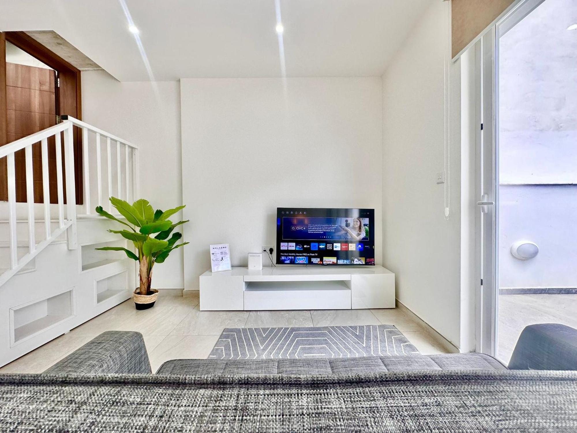 Modern Retreat In The Heart Of St Julians * San Ġiljan